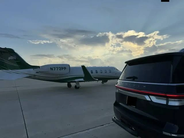 Galleria / Uptown to William P. Hobby Airport (HOU) Car Service