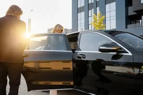 William P. Hobby Airport (HOU) to Sienna Car Service
